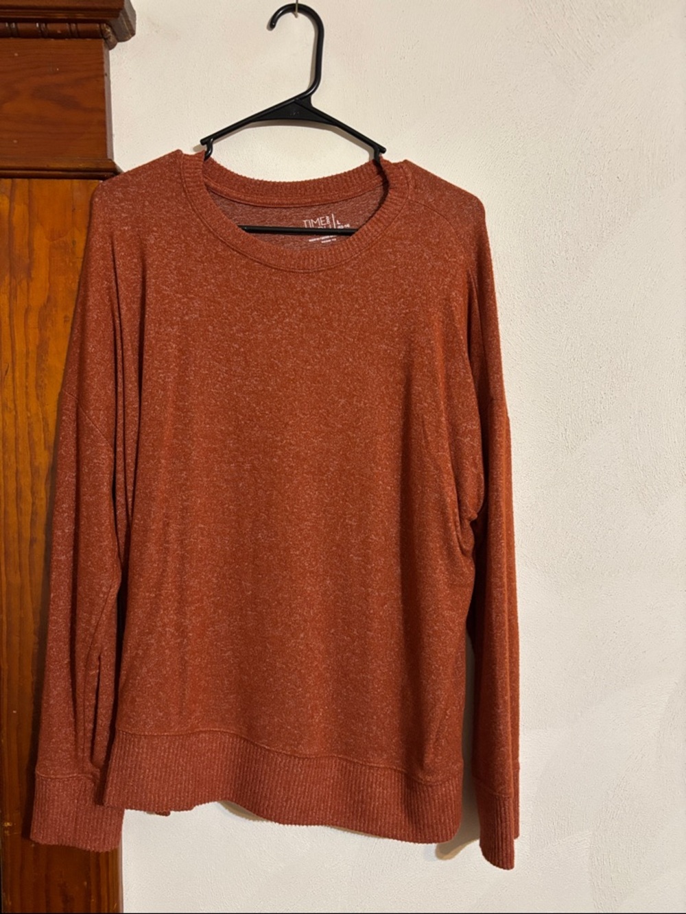 Time and Tru Women's Rust Orange Crew Neck Sweater